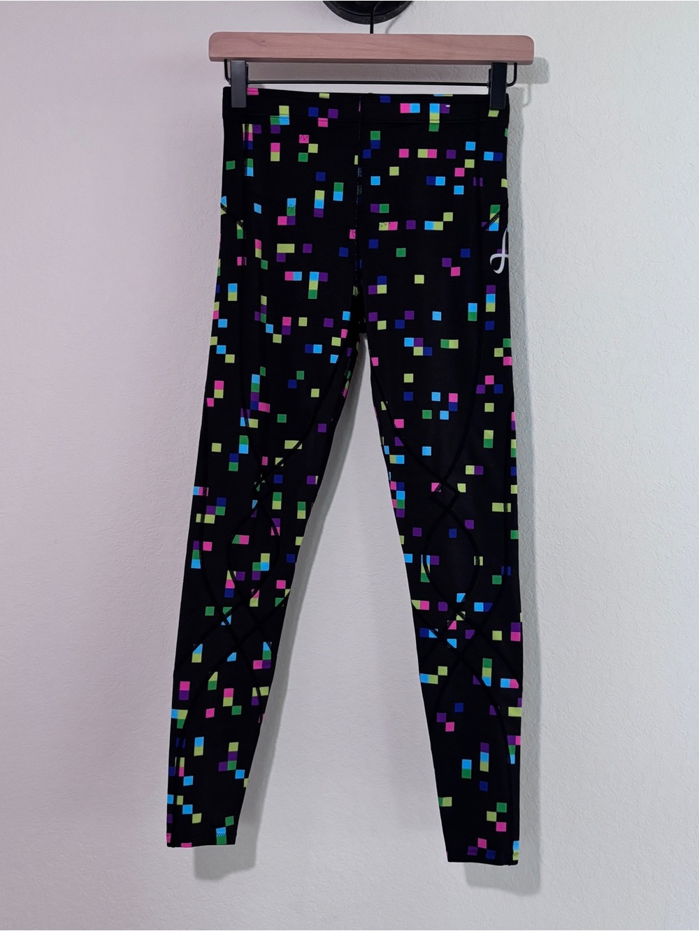 CW-X Pixel Print Compression Leggings Size M Y2K Retro Athletic